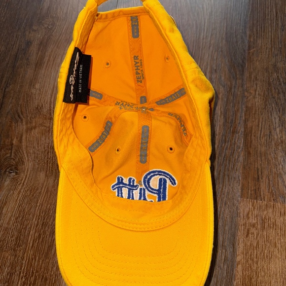 University of Pittsburgh Hat with Pin - Picture 8 of 12